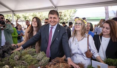 Başkan Tugay, Alaçatı Ot Festivali’nin açılışını yaptı