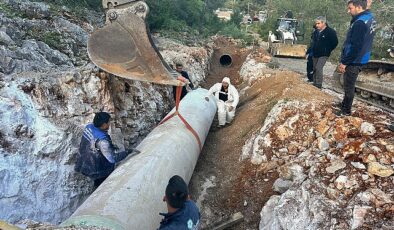 Bodrum’da DSİ Hattı Patladı Büyükşehir Ekipleri Çalışma Başlattı