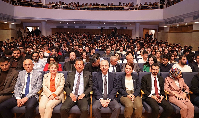 CHP Genel Başkanı Özgür Özel ve Çankaya Belediye Başkanı Hüseyin Can Güner Bilkent Üniversitesi Sosyal Demokrasi Topluluğu’nun düzenlediği Gençlik Buluşması’na katıldı