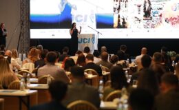 Dünyanın en büyük sivil toplum ağlarından biri olan JCI (Junior Chamber International ) tarafından düzenlenen Yaratıcı Liderlik Zirvesi Efes Selçuk’ta başladı