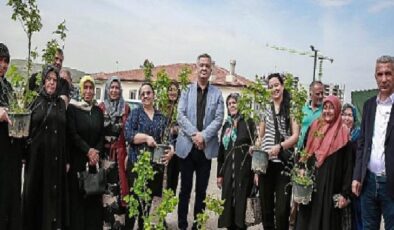 Keçiören Belediyesi tarafından tarımsal üretimi desteklemek için 205 Bin Fide Çiftçilere Dağıtıldı