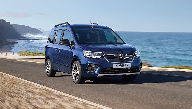 Yeni Renault Kangoo ürün ailesi, Türkiye’deki ilk temsilcileri olan Yeni Kangoo E-Tech %100 Elektrikli ve Yeni Kangoo Van ile satışa sunuluyor