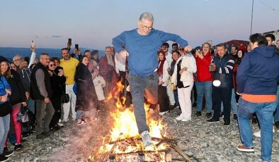 Birlik ve beraberlik duygularını artıran, baharın gelişini müjdeleyen Hıdırellez, Mudanya’da coşkuyla kutlandı