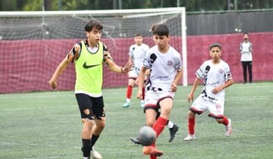 Çiğli’de 19 Mayıs Kutlamaları Futbol Turnuvası ile Başladı