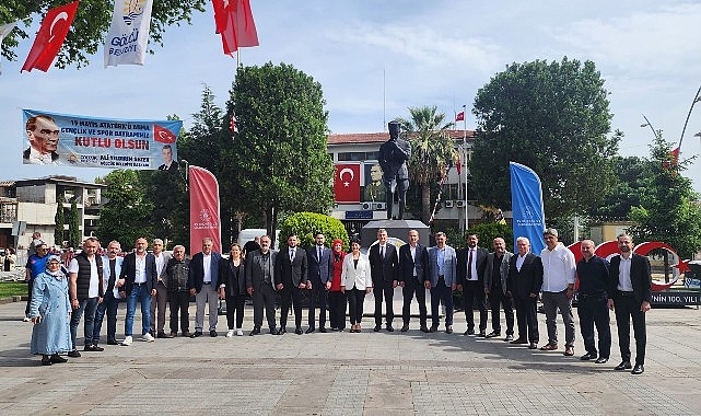 Gölcük’te 19 Mayıs Atatürk’ü Anma Gençlik ve Spor Bayramı’nın 105’inci yılı; düzenlenen törenle kutlandı