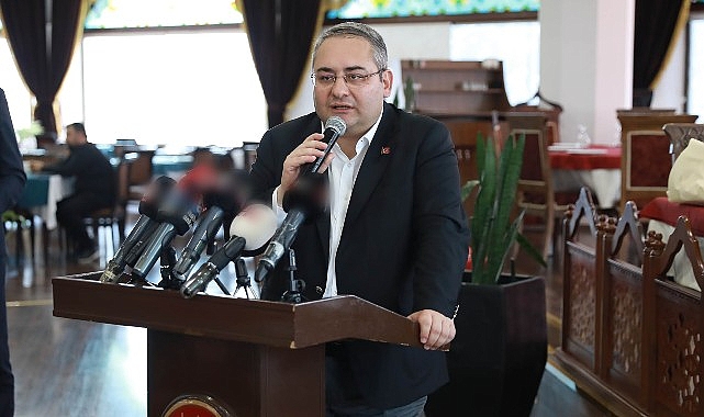 Keçiören Belediye Başkanı Dr. Mesut Özarslan, “Afet Sonrası Muhtarlarla İstişare Toplantısı”nda 51 mahalle muhtarıyla bir araya geldi