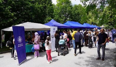 Selçuklu Belediyesi, her yıl Bosna Hersek’in Saraybosna ve Zenica şehirlerinde düzenlenen “Türkiye Günleri Çocuk Şenliği”nde