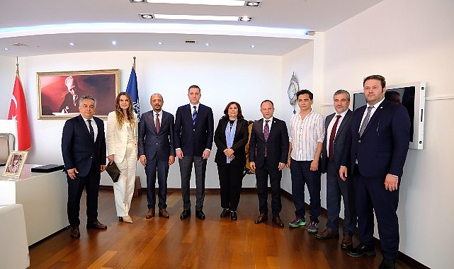 Türkiye Barolar Birliği Başkanlarından Aydın Büyükşehir Belediye Başkanı Özlem Çerçioğlu’na nezaket ziyaretinde bulundu