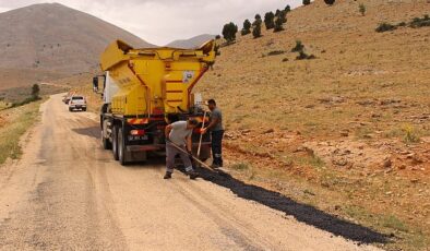 Elmalı Ovacık yoluna bakım onarım yapılıyor