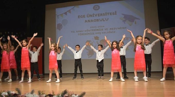 Minik Egelilerin mezuniyet sevinci