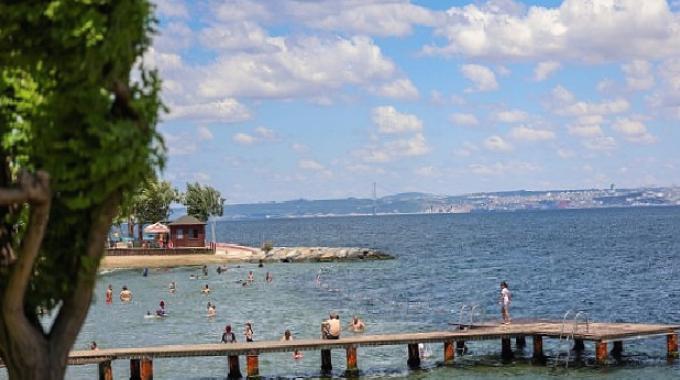 Mavi Bayraklı plajda denize girme keyfini kaçırmayın